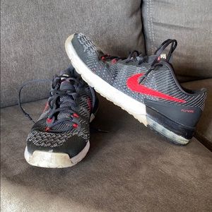 Nike Air Max Typha men’s sneakers